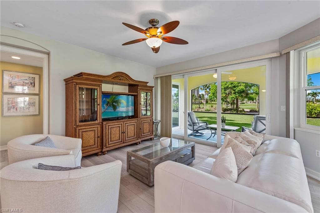 1263 Rialto Way 102, Naples, FL 34114-6