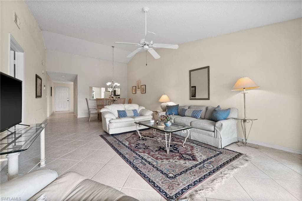 1190 Yesica Ann Cir B205, Naples, FL 34110-9