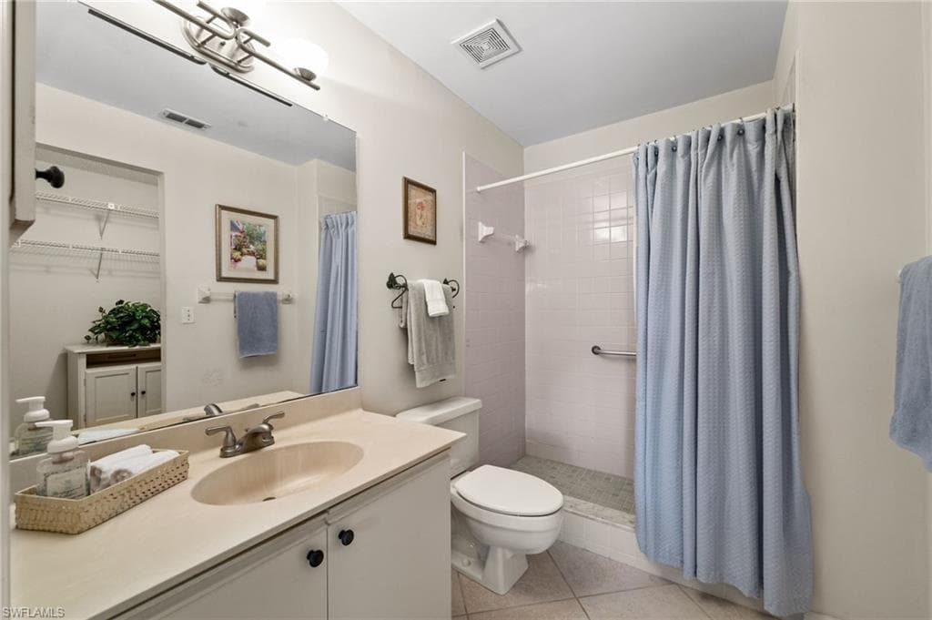 1190 Yesica Ann Cir B205, Naples, FL 34110-17
