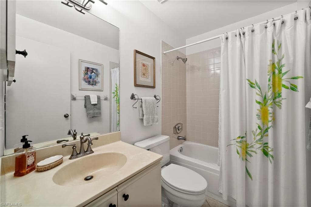 1190 Yesica Ann Cir B205, Naples, FL 34110-20