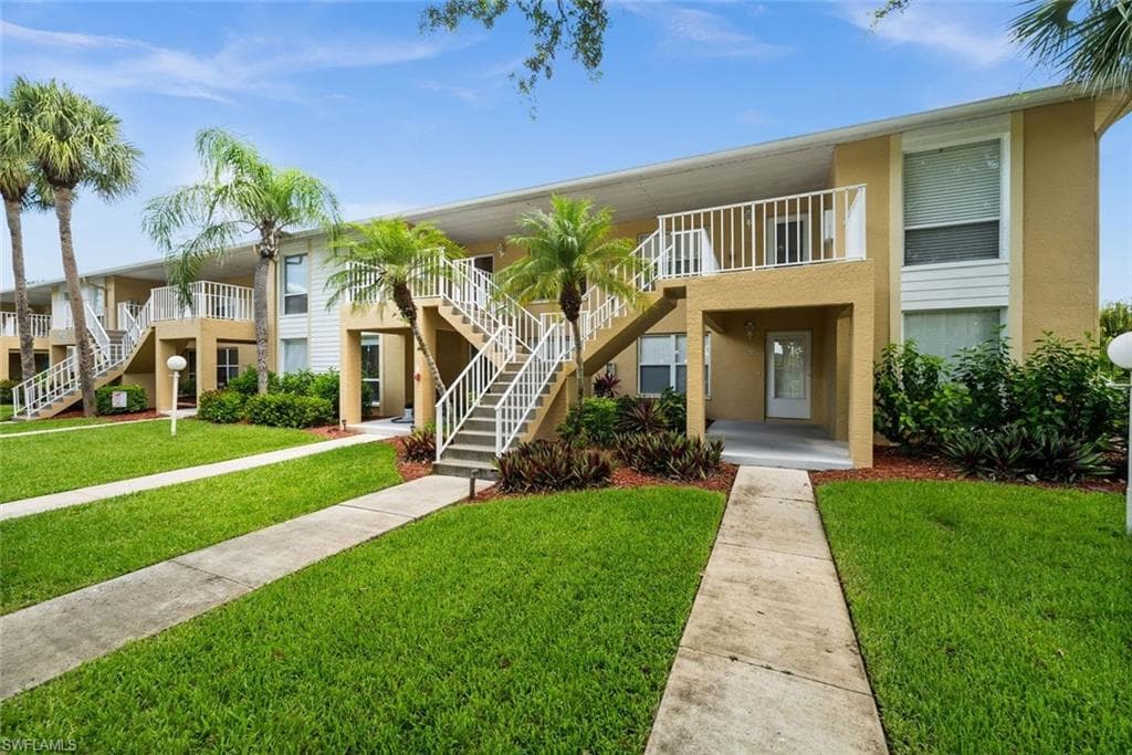 1190 Yesica Ann Cir B205, Naples, FL 34110-24