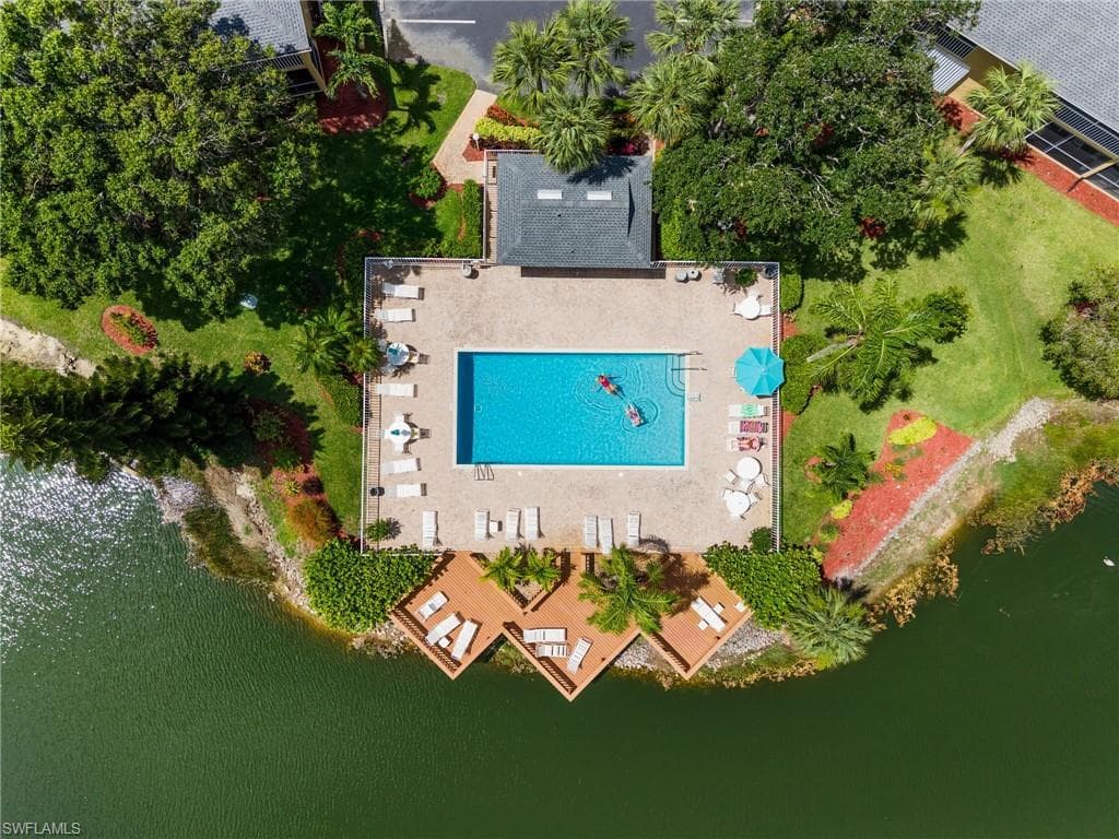 1190 Yesica Ann Cir B205, Naples, FL 34110-2