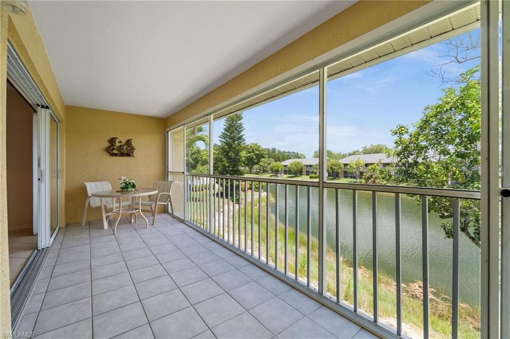 1190 Yesica Ann Cir B205, Naples, FL 34110-7