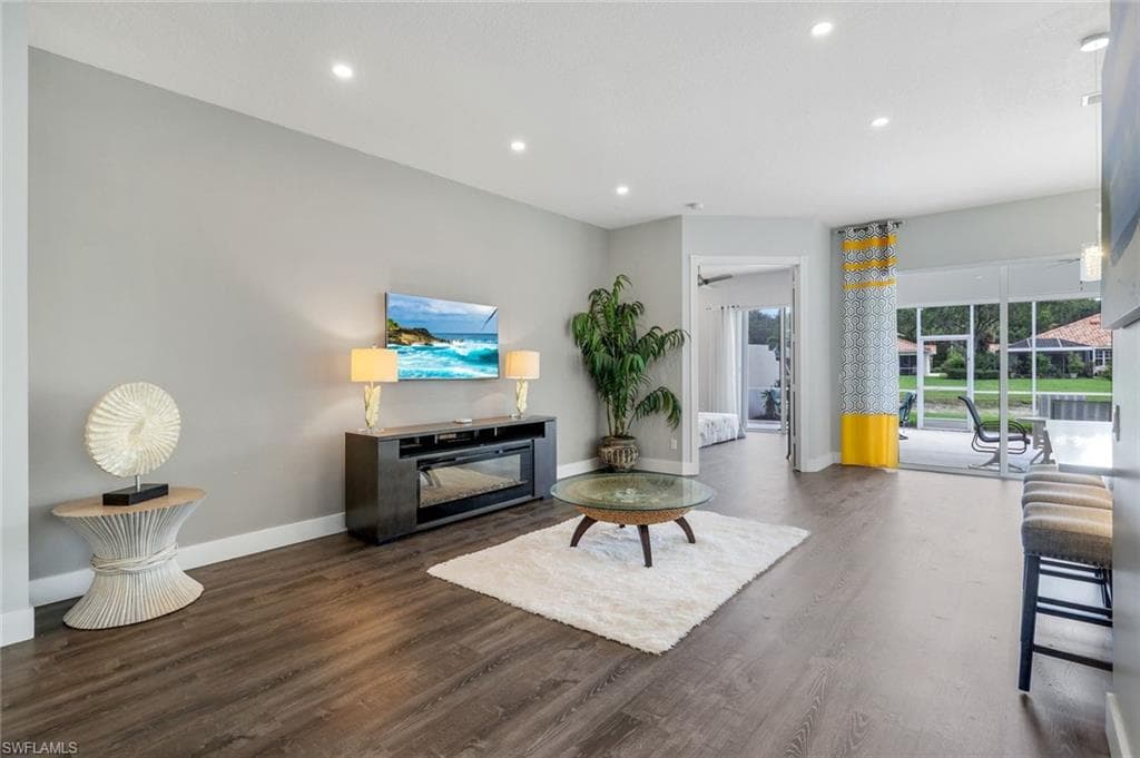 4648 Rio Poco Ct, Naples, FL 34109-9