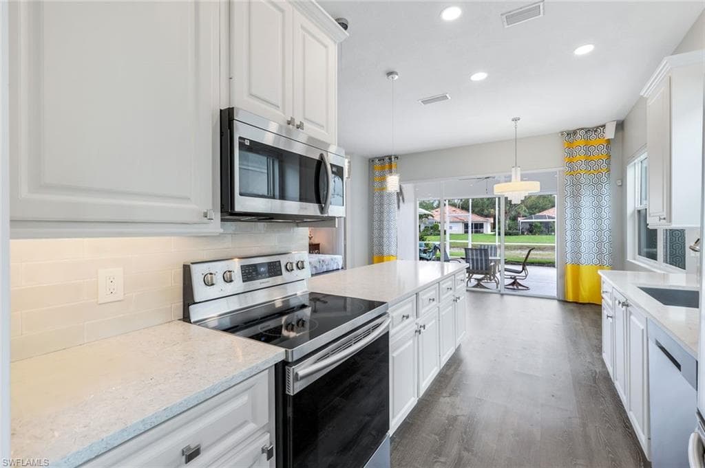 4648 Rio Poco Ct, Naples, FL 34109-16