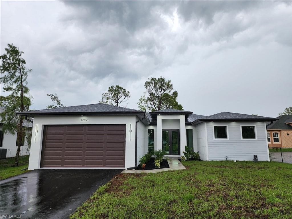 3279 31st Ave NE, Naples, FL 34120-1