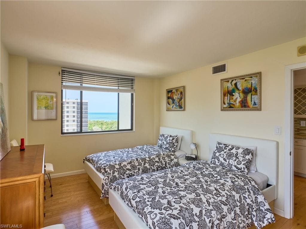 17 Bluebill Ave 901, Naples, FL 34108-9