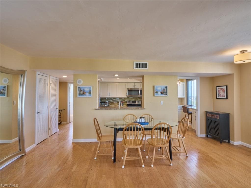 17 Bluebill Ave 901, Naples, FL 34108-12
