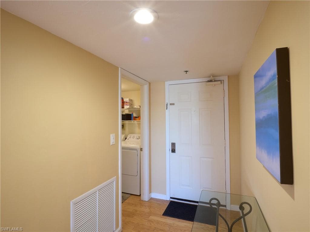 17 Bluebill Ave 901, Naples, FL 34108-13