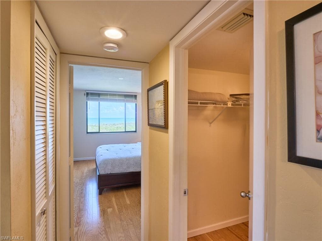 17 Bluebill Ave 901, Naples, FL 34108-15