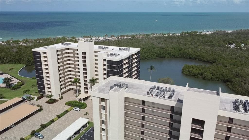17 Bluebill Ave 901, Naples, FL 34108-28
