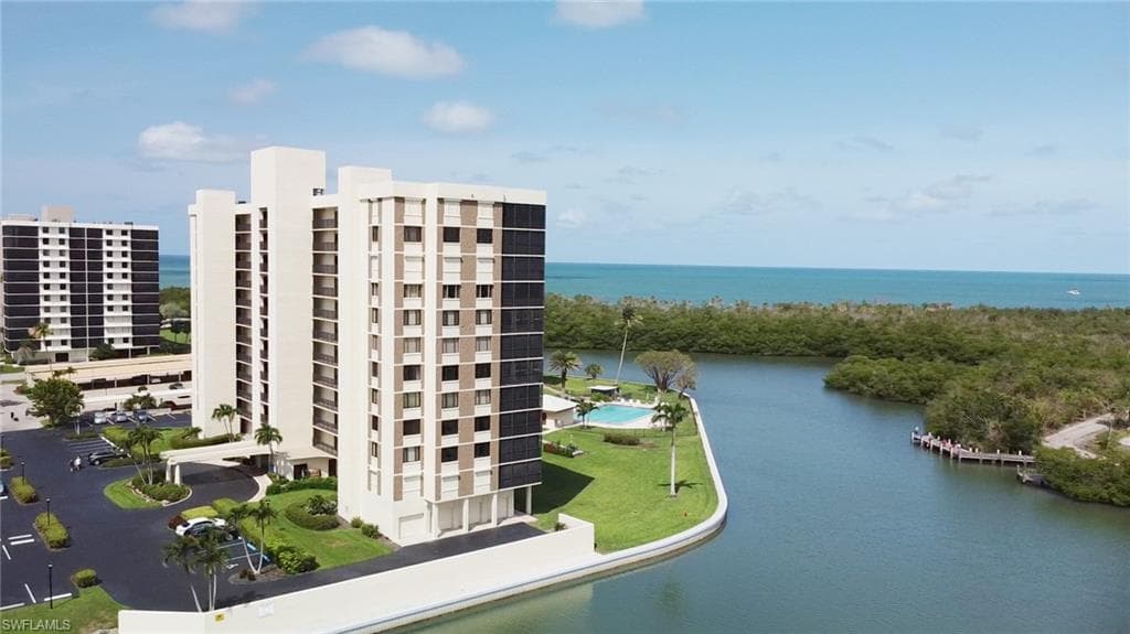 17 Bluebill Ave 901, Naples, FL 34108-2