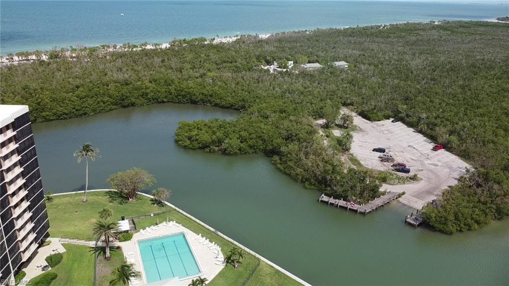 17 Bluebill Ave 901, Naples, FL 34108-4