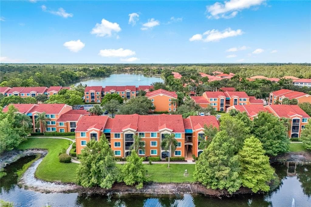 1220 Reserve Way 107, Naples, FL 34105-9