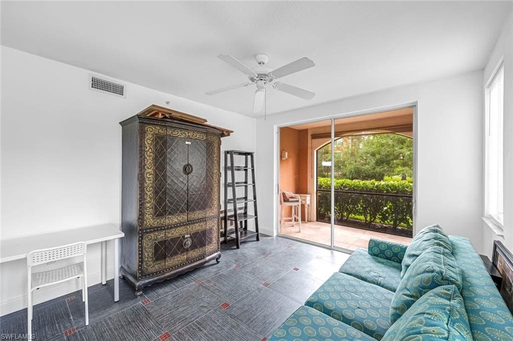 1220 Reserve Way 107, Naples, FL 34105-17