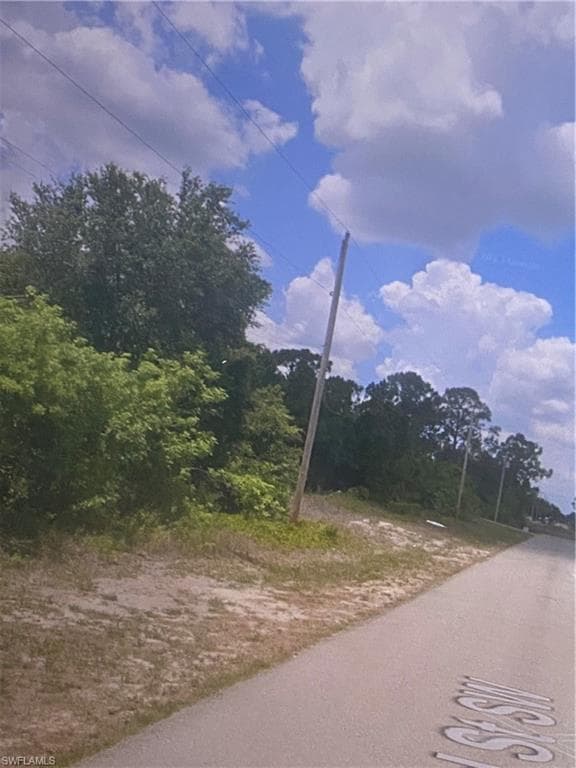 2711 43rd St SW, Lehigh Acres, FL 33976-4