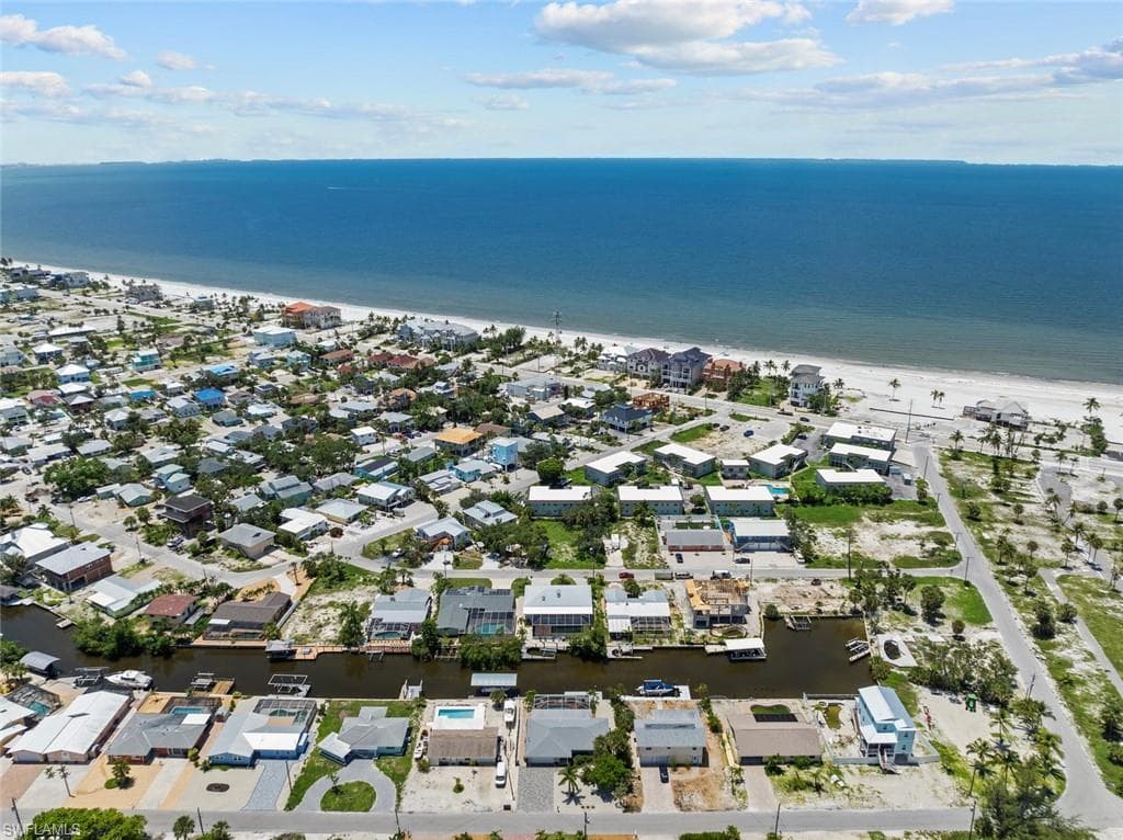 3061 Shell Mound Blvd, Fort Myers Beach, FL 33931-43