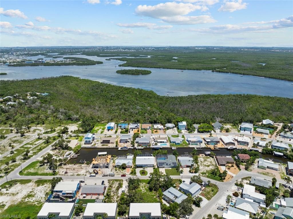 3061 Shell Mound Blvd, Fort Myers Beach, FL 33931-50