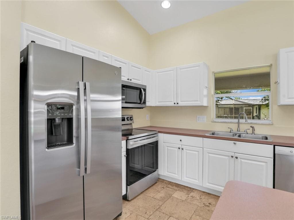 305 16th Pl, Cape Coral, FL 33990-13