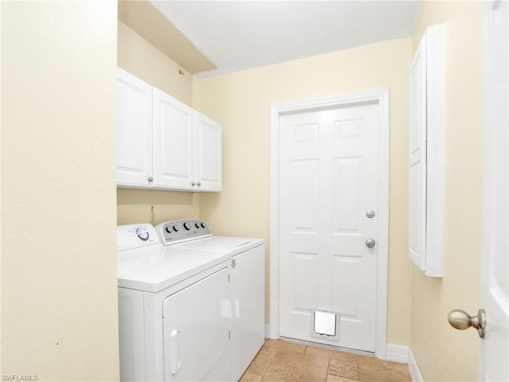305 16th Pl, Cape Coral, FL 33990-27