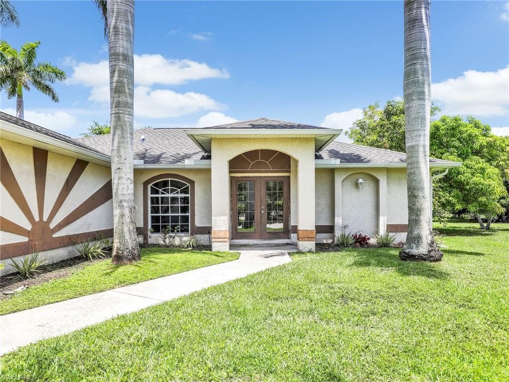 305 16th Pl, Cape Coral, FL 33990-6