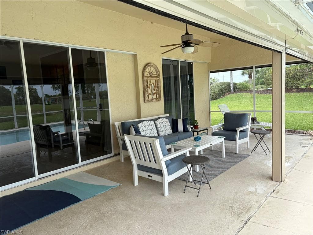 1118 Grove Dr, Naples, FL 34120-21
