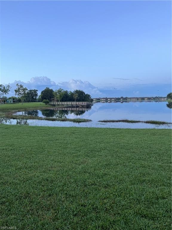 1118 Grove Dr, Naples, FL 34120-23