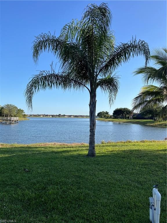 1118 Grove Dr, Naples, FL 34120-26