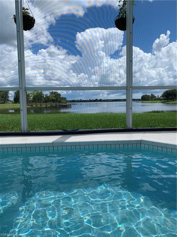 1118 Grove Dr, Naples, FL 34120-30