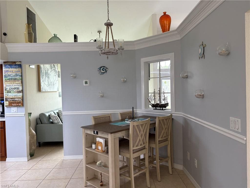 1118 Grove Dr, Naples, FL 34120-7