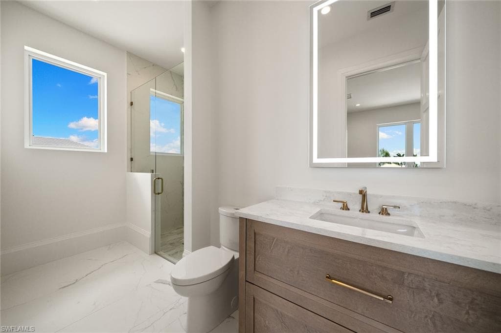 273 Trade Winds Ave, Naples, FL 34108-25