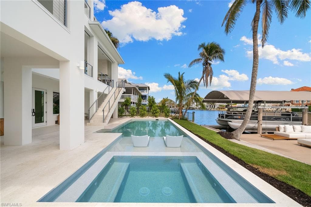 273 Trade Winds Ave, Naples, FL 34108-35