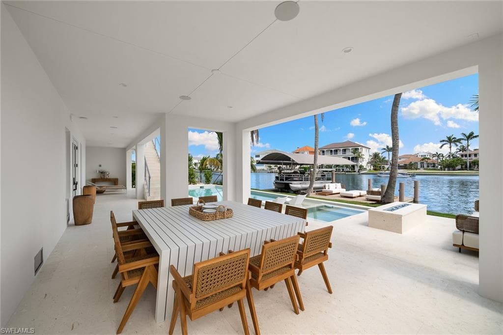 273 Trade Winds Ave, Naples, FL 34108-36
