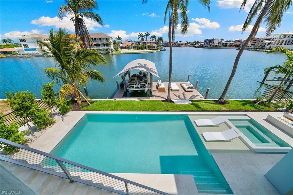 273 Trade Winds Ave, Naples, FL 34108-44