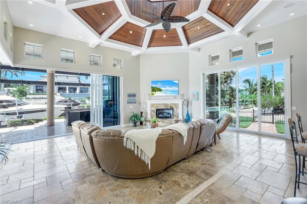 1658 Mcilvaine Ct, Marco Island, FL 34145-9