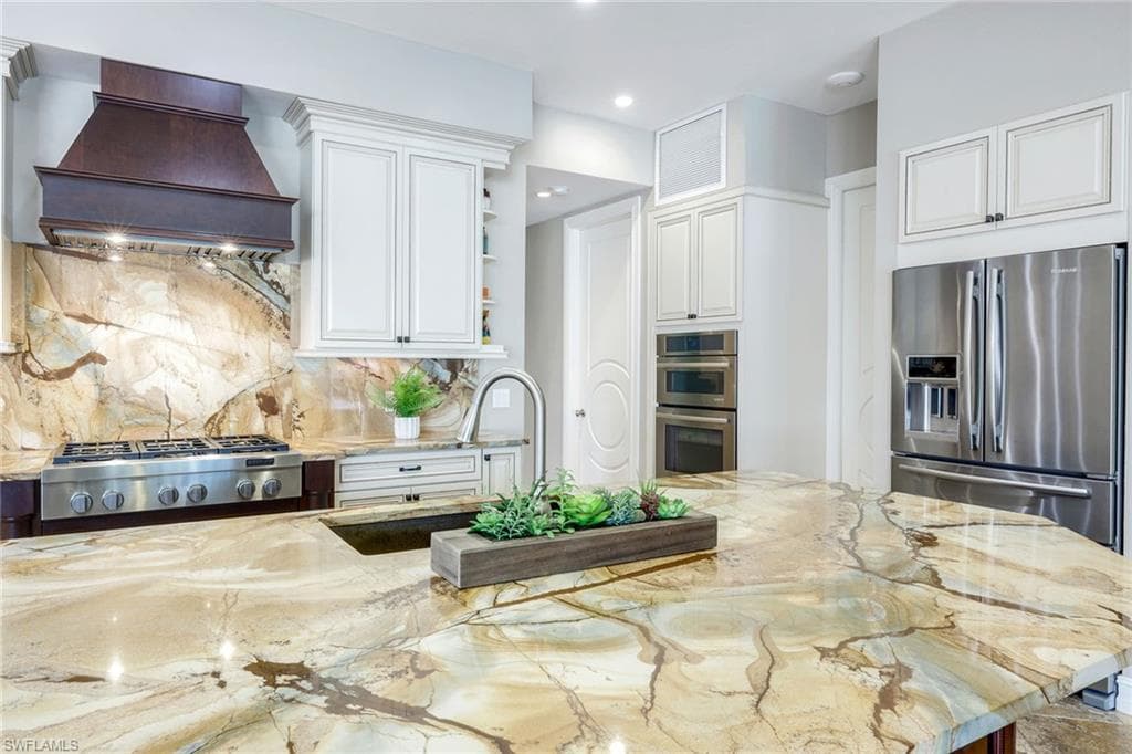 1658 Mcilvaine Ct, Marco Island, FL 34145-18