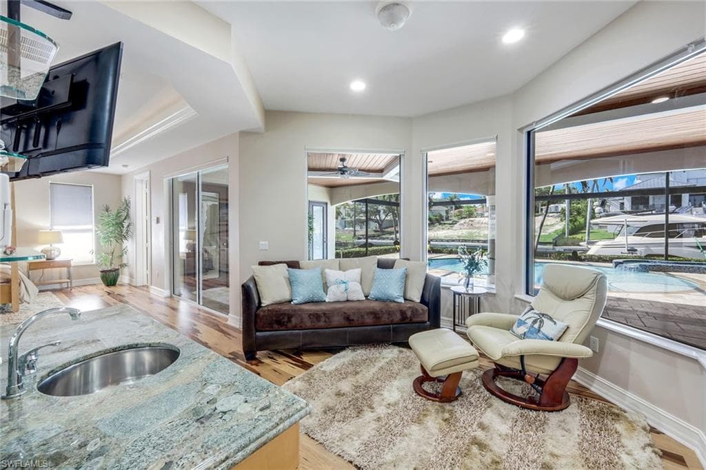 1658 Mcilvaine Ct, Marco Island, FL 34145-27