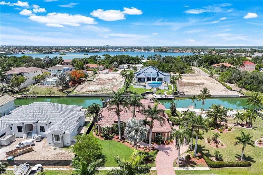 1658 Mcilvaine Ct, Marco Island, FL 34145-38