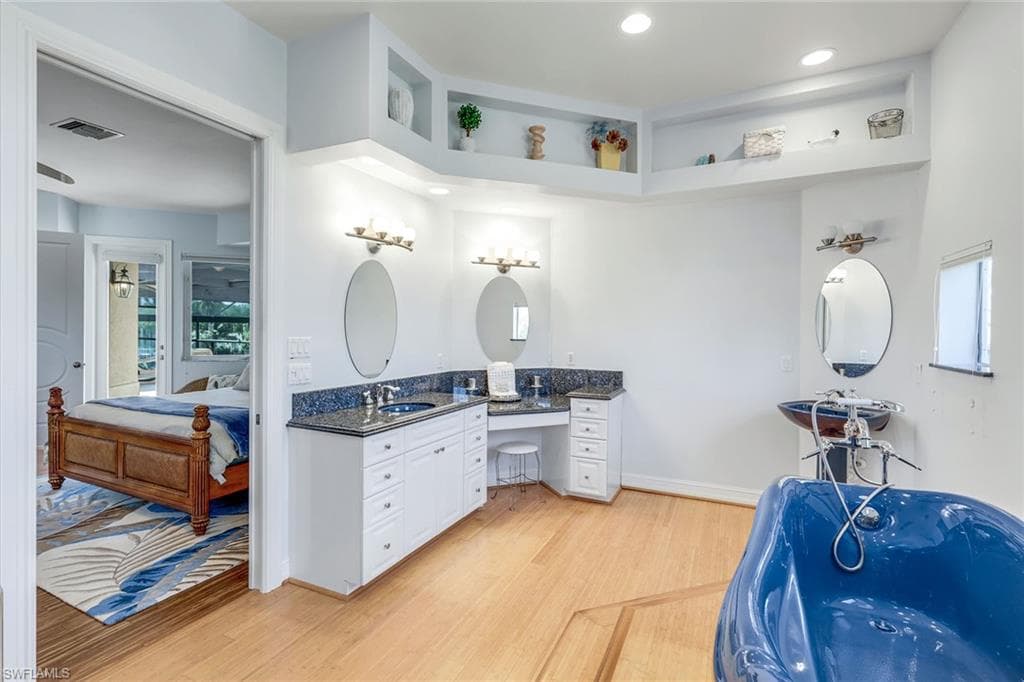 1658 Mcilvaine Ct, Marco Island, FL 34145-44