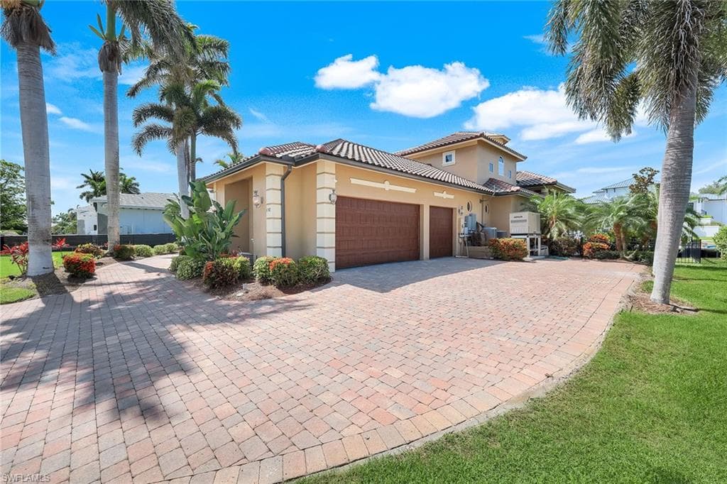 1658 Mcilvaine Ct, Marco Island, FL 34145-4