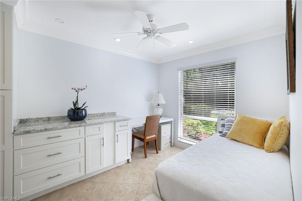 1250 Yesica Ann Cir E106, Naples, FL 34110-9