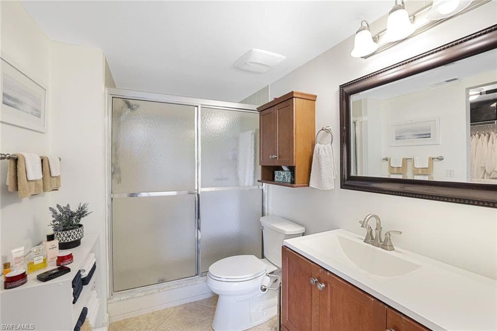 1250 Yesica Ann Cir E106, Naples, FL 34110-11