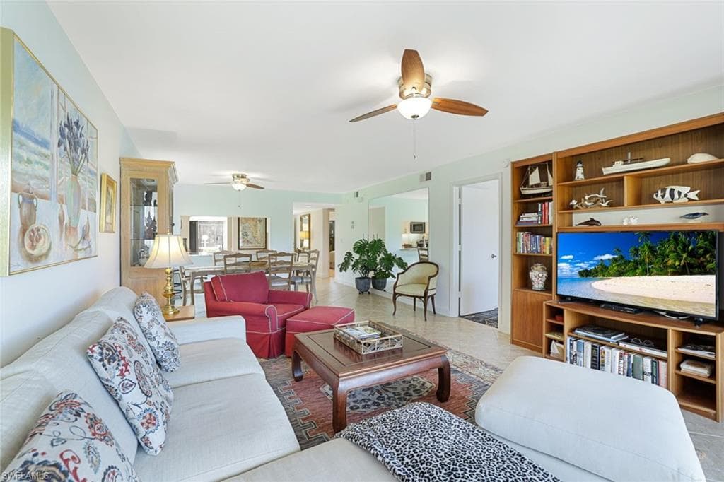1250 Yesica Ann Cir E106, Naples, FL 34110-18