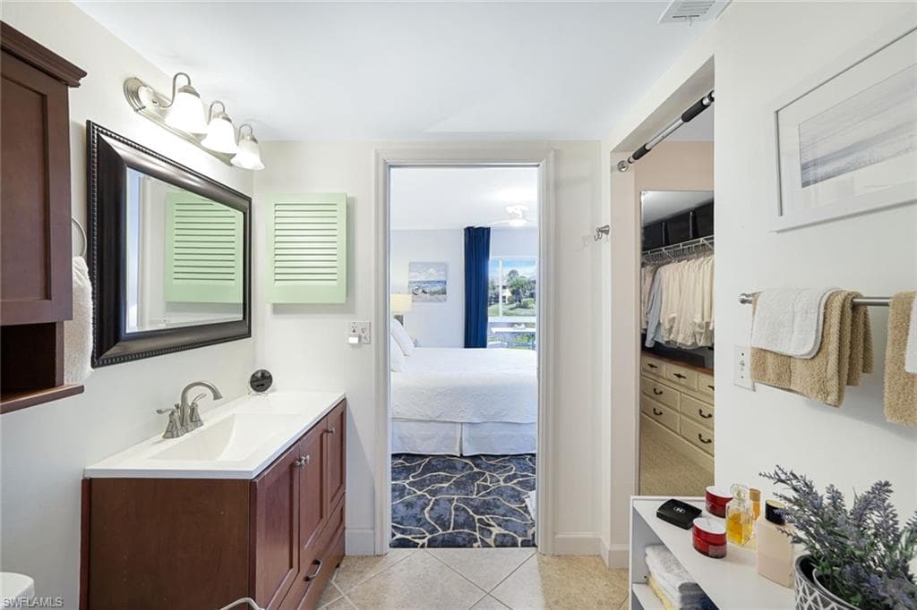 1250 Yesica Ann Cir E106, Naples, FL 34110-20