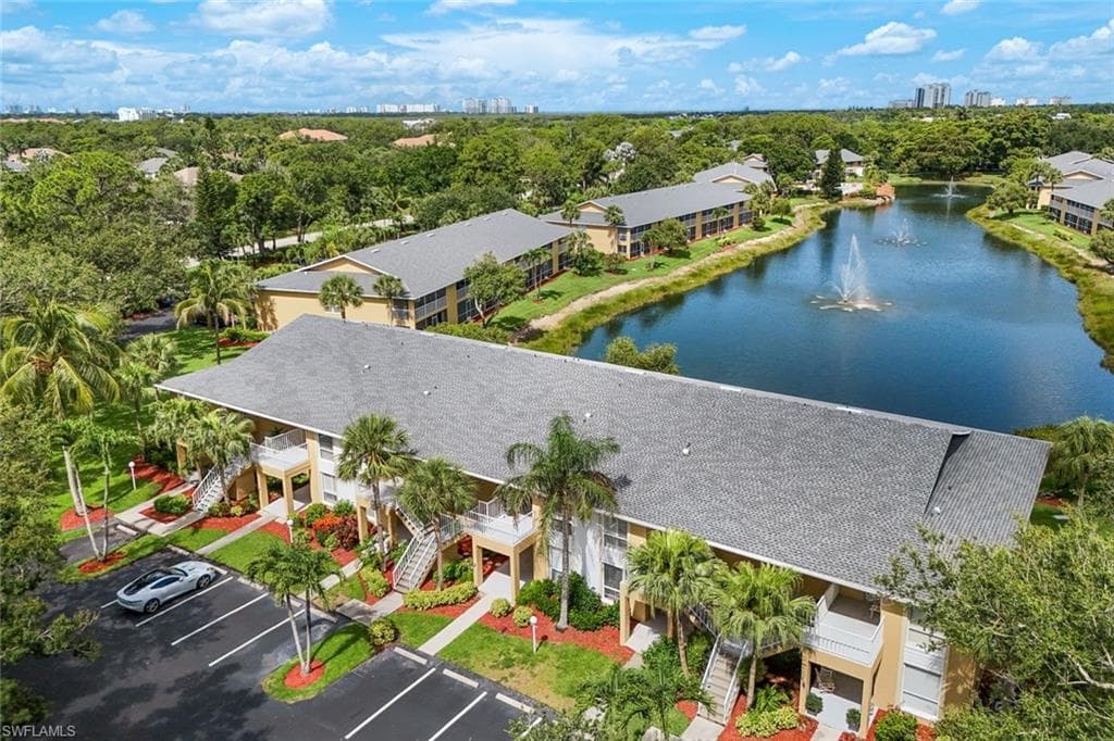 1250 Yesica Ann Cir E106, Naples, FL 34110-3