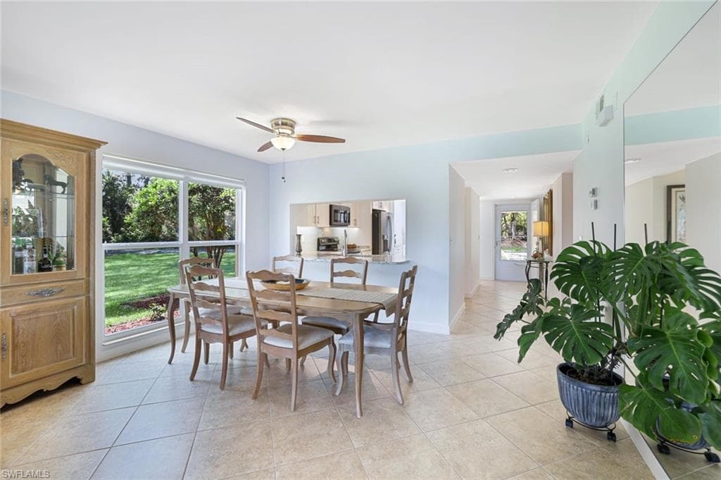 1250 Yesica Ann Cir E106, Naples, FL 34110-4