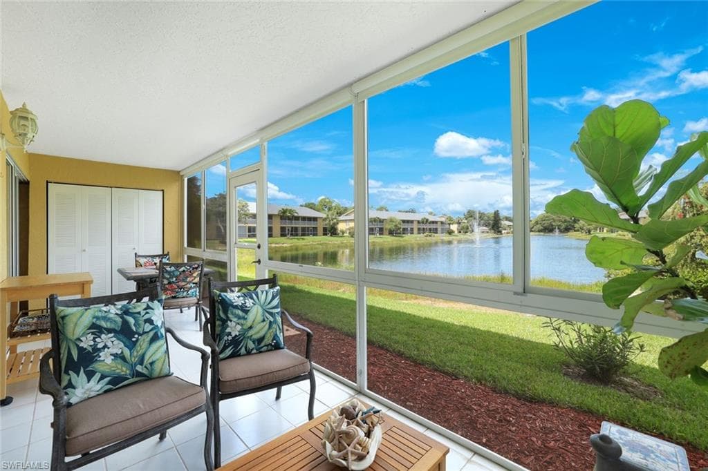1250 Yesica Ann Cir E106, Naples, FL 34110-7
