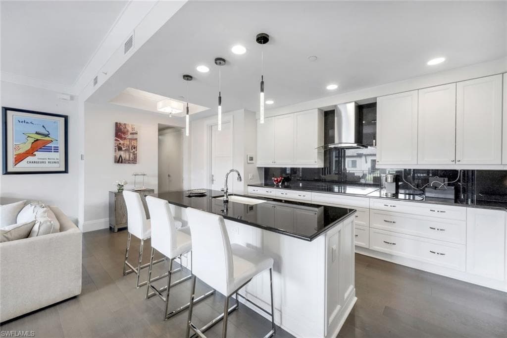 1035 3rd Ave S 508, Naples, FL 34102-9