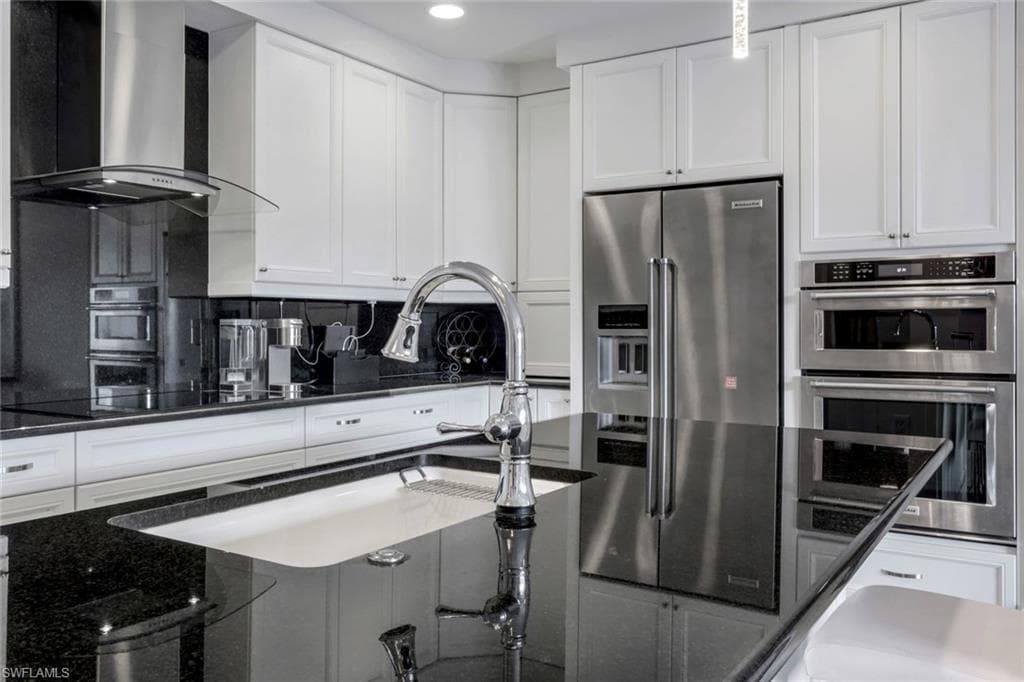 1035 3rd Ave S 508, Naples, FL 34102-10