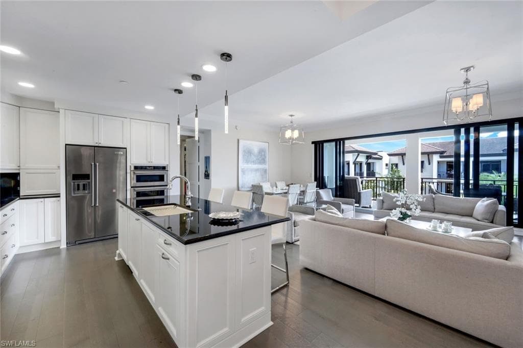 1035 3rd Ave S 508, Naples, FL 34102-14